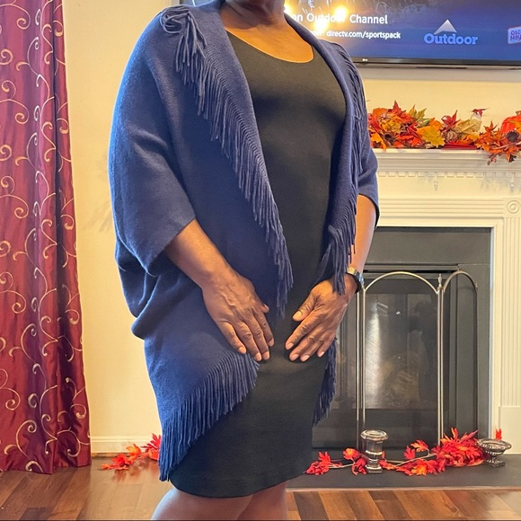 Layers By Lizden Sweater - Picture 2 of 4